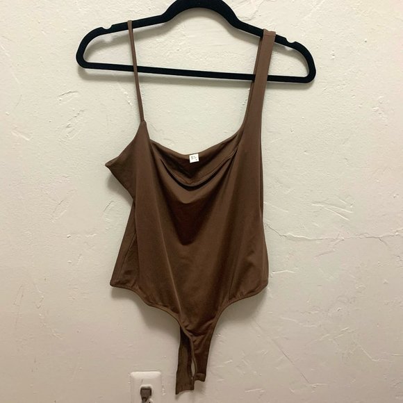 hey babe Tops - Brand new brown bodysuit